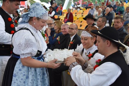 Obrzęd dożynkowy w amfiteatrze